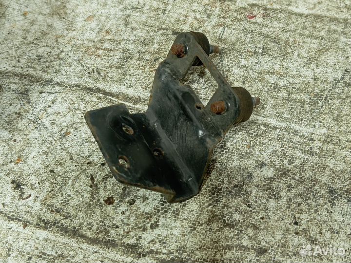 Кронштейн электромагнитного клапана Opel Corsa D