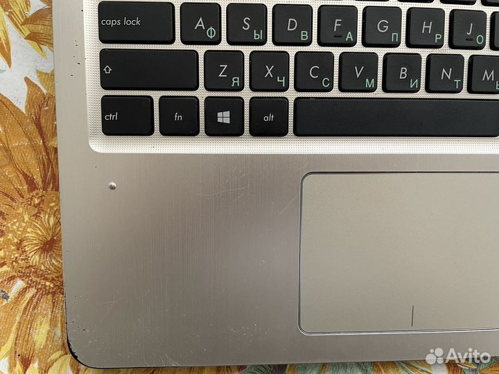 Ноутбук asus D540N