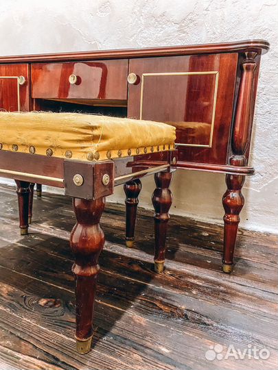 Трильяж с банкеткой Режанс Румыния