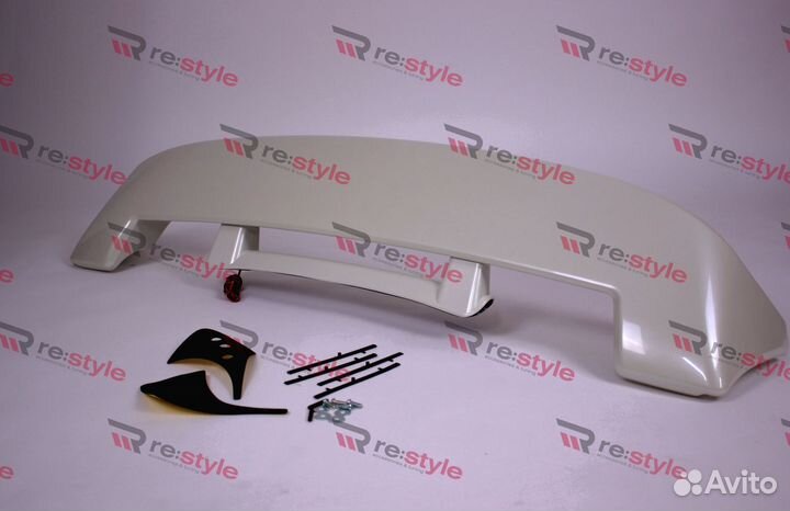 Спойлер на крышу Toyota Land Cruiser 100