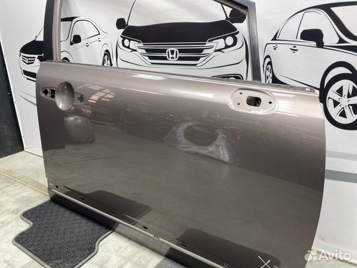 Дверь передняя правая Honda Civic 4D