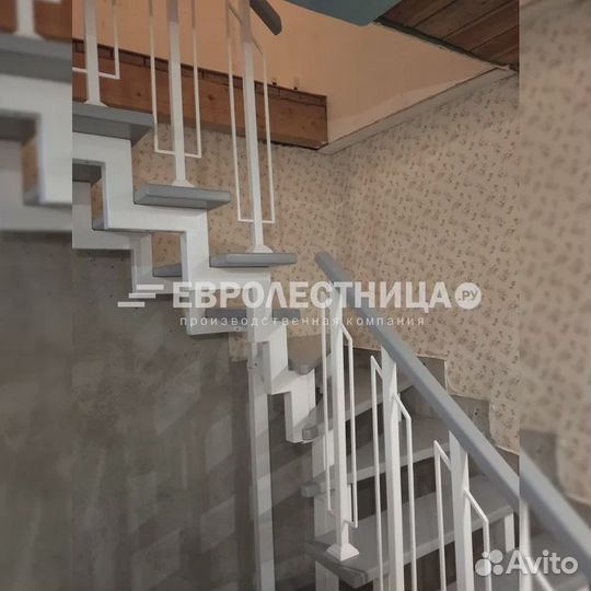 Лестница на второй этаж