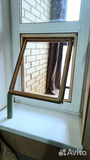 Дверца (лаз) для собак и кошек в балконную дверь