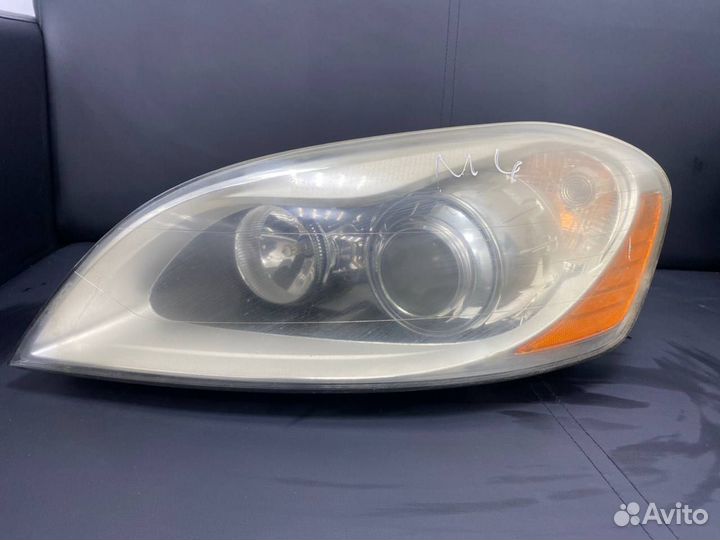 Фара передняя правая Volvo Xc60