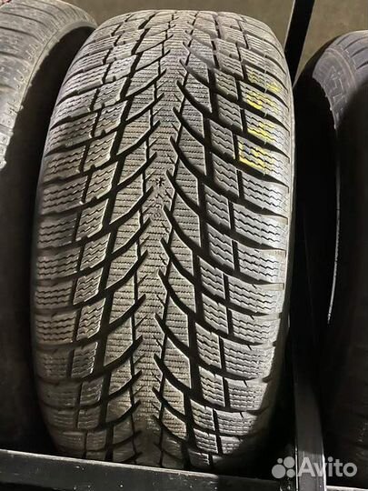 Nokian Tyres WR Snowproof P 215/55 R17 98V