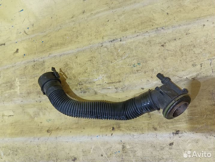 Шланг вентиляции картерных газов BMW 5-serie F10