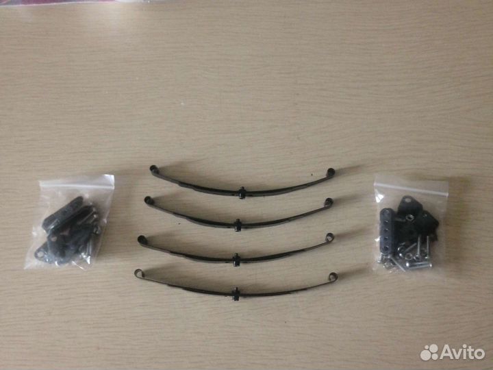 Рессоры для игрушечного грузовика и гусеничных