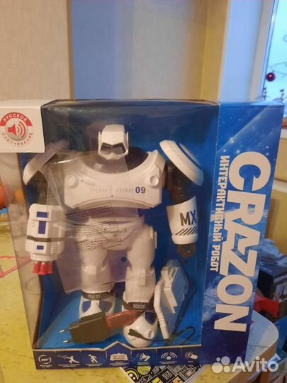 Робот на пульте управления игрушка