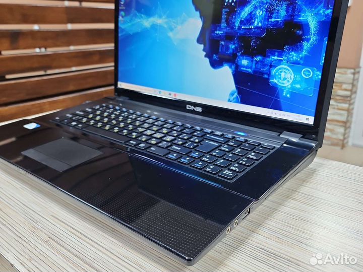 Большой ноутбук 17,3 Intel B970 2.3Ghz SSD 240Gb