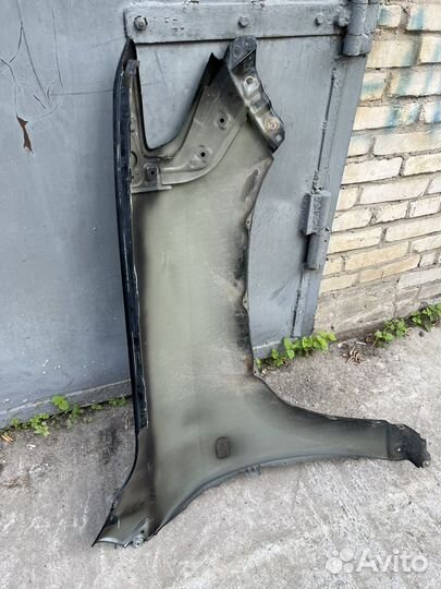 Крыло правое ленд крузер 200