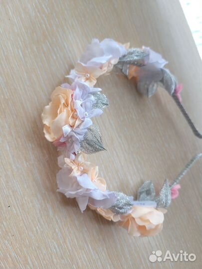 Ободок с цветами для волос ручной работы