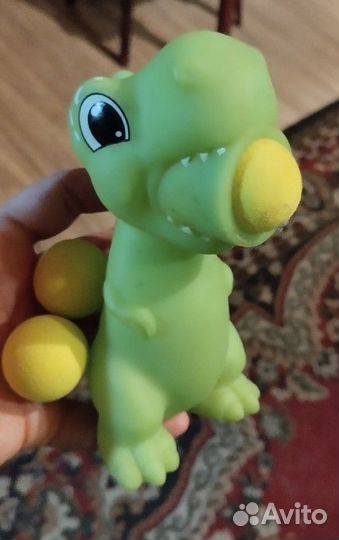 Рюкзак,стрелялка,погремушки,трещетка,тамагочи