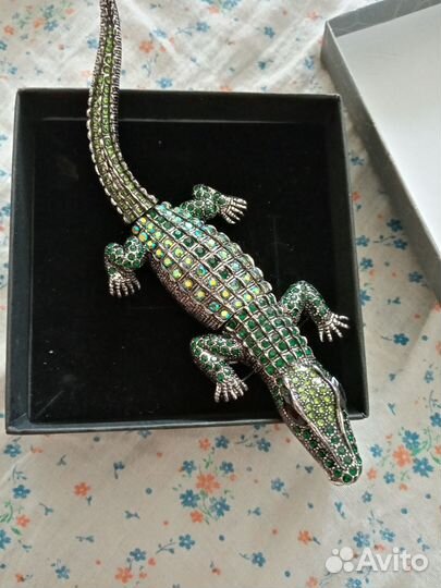 Брошь, подвеска, крокодил. Новый