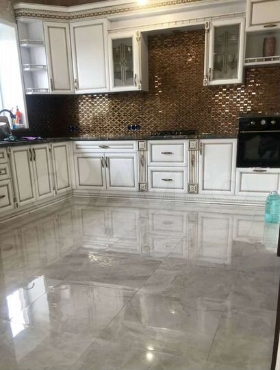 Коттедж 427 м² на участке 15 сот.
