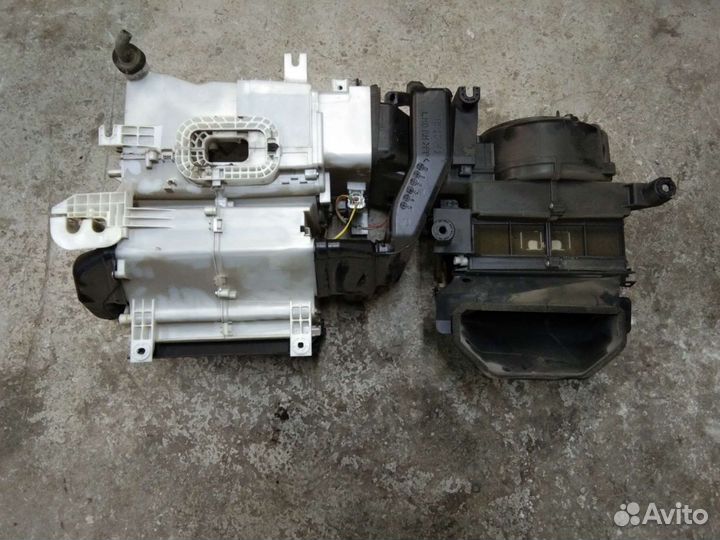 Корпус печки Митсубиси Лансер 9