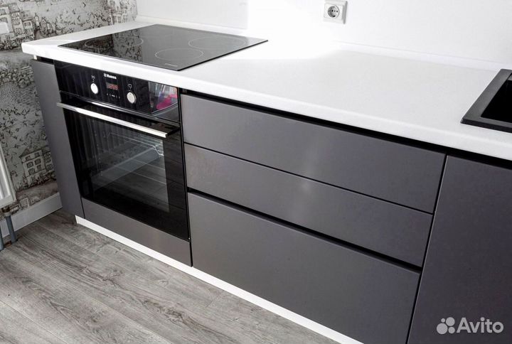 Кухня угловая на заказ.мдф фасады