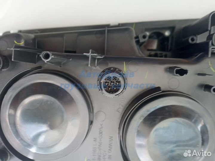 Фара левая Рено Магнум Renault Magnum