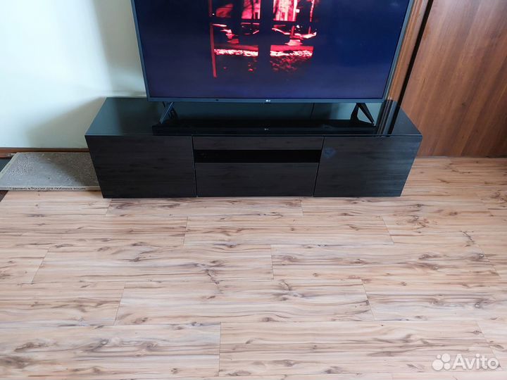 Тумба под телевизор