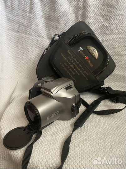 Фотоаппарат Olympus is 300 в отличном состоянии