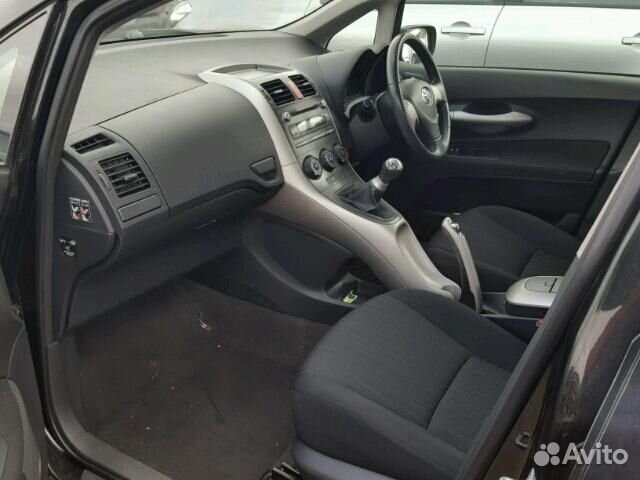 Разбор на запчасти Toyota Auris E15