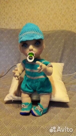 Кукла ручной работы с одеждой