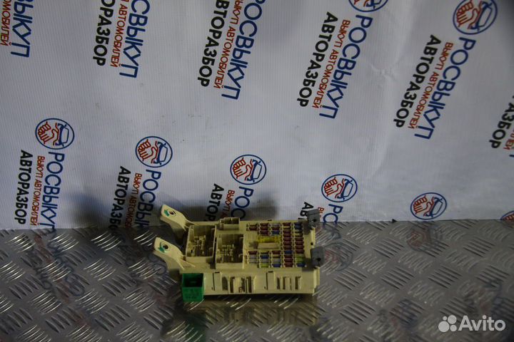 Блок предохранителей Kia Rio 3