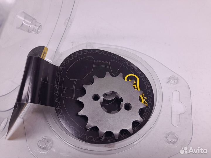 Suzuki/Kawasaki Звездочка передняя Новая 33201-14