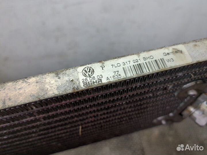 Радиатор масляный Volkswagen Touareg, 2004