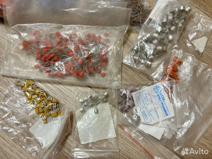 Конденсаторы / радиолом 3,5 кг