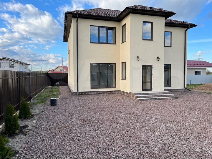 Дом 232 м² на участке 9 сот.