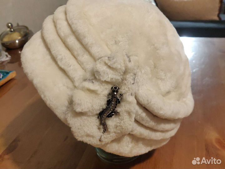 Шапка женская мутоновая