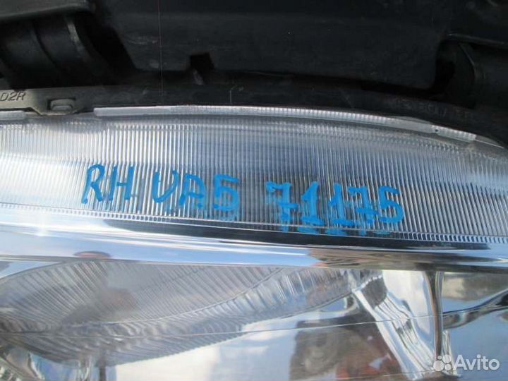 Фара правая Honda Saber UA5 J32A 2000/4