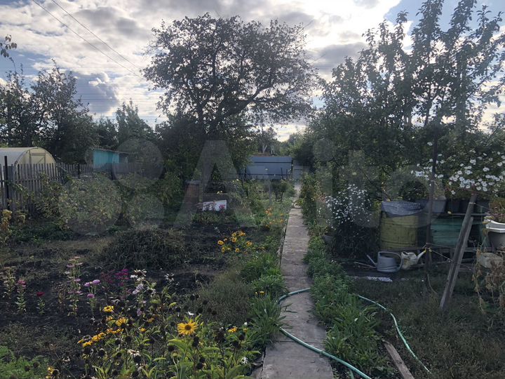 Дом 10 м² на участке 6 сот.