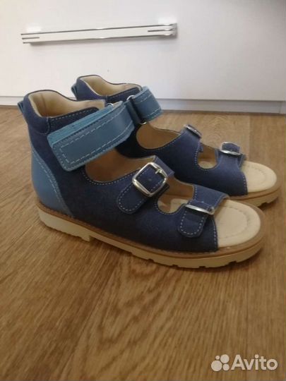 Сандалии на мальчика