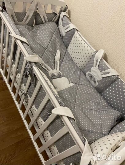 Комплект в детскую кроватку бортики