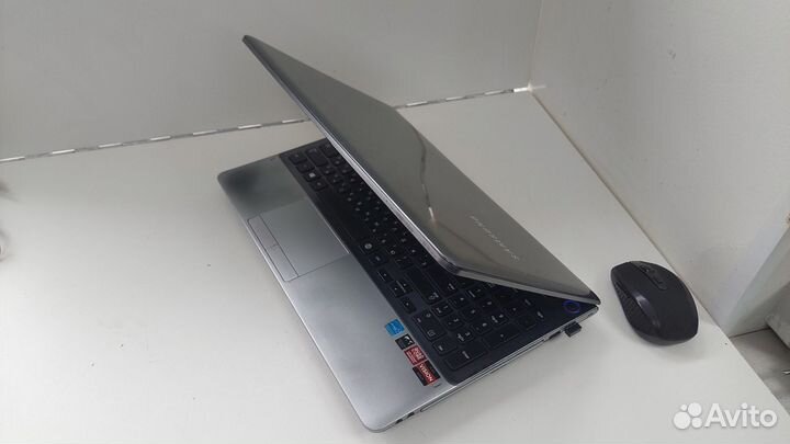 Ноутбук Samsung NP355V5C