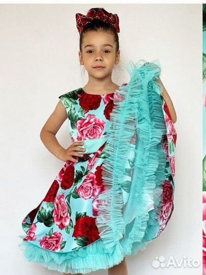 Пышное нарядное платье для девочки