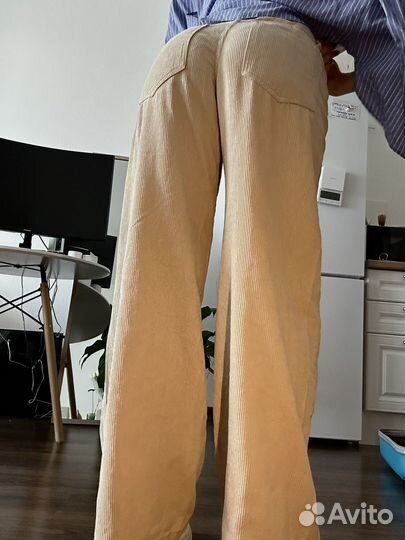 Джинсы вельветовые женские бежевые bershka