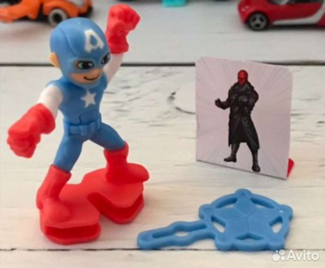 Игрушки из киндеров, серия Marvel супергерои