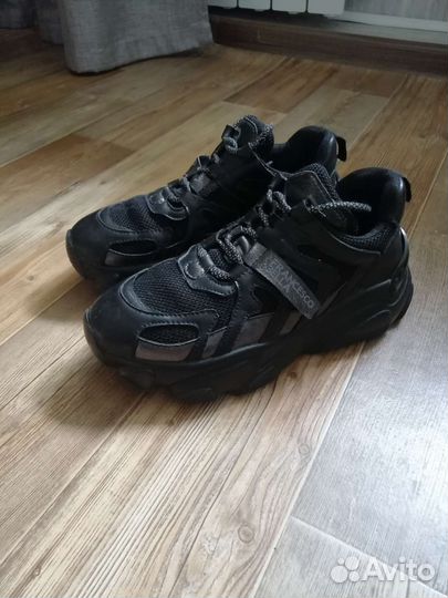 Кроссовки для девочки