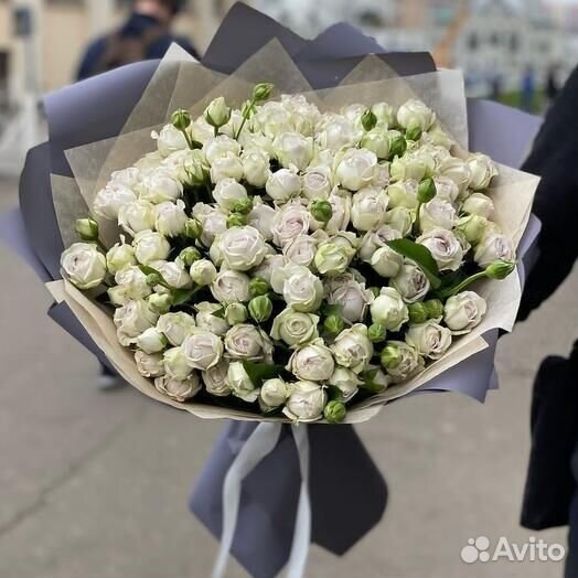 Белая Кустовая роза / Букет цветы с доставкой