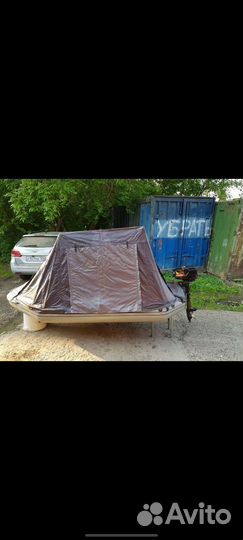 Лодка с мотором