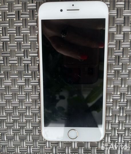 iPhone 8, 64 ГБ