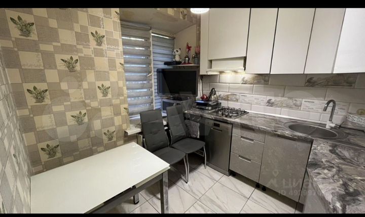 2-к. квартира, 41 м², 1/5 эт.