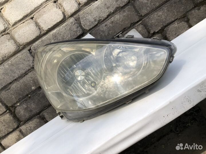 Фара правая Caldina 241, 2002-2005