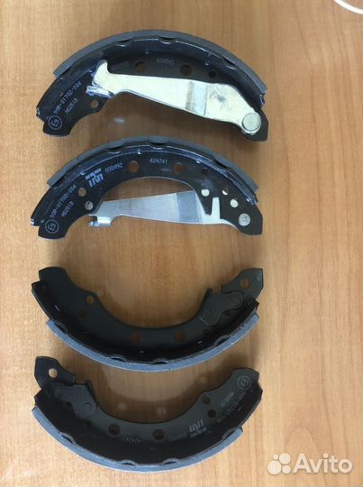 Задние тормозные колодки vw polo новые