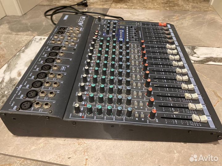Микшерный пульт Yamaha mx 12/4