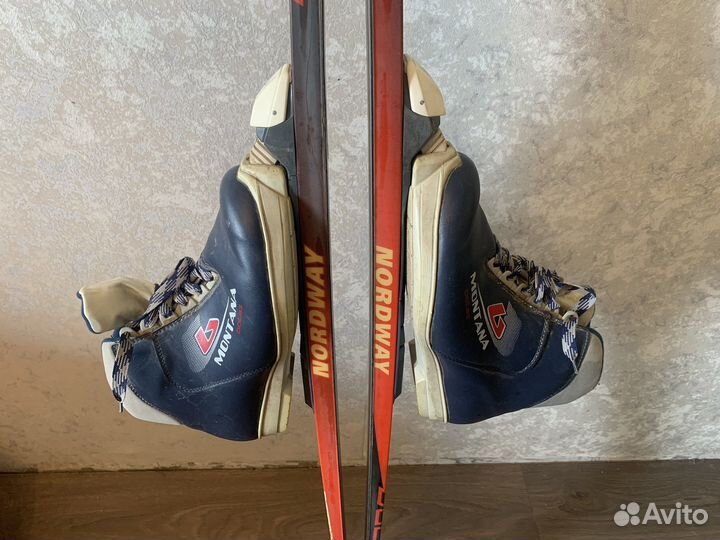 Беговые лыжи и ботинки