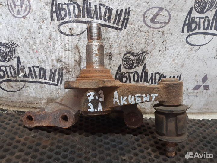 Кулак (цапфа) задний левый Hyundai Accent 2009