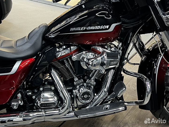 Harley-Davidson CVO Street Glide 2021